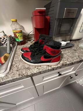 Air Jordan 1 Retro High OG 'Patent Bred' (555088-063)